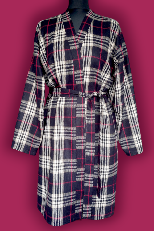 Musta ja punasega ruuduline kimono