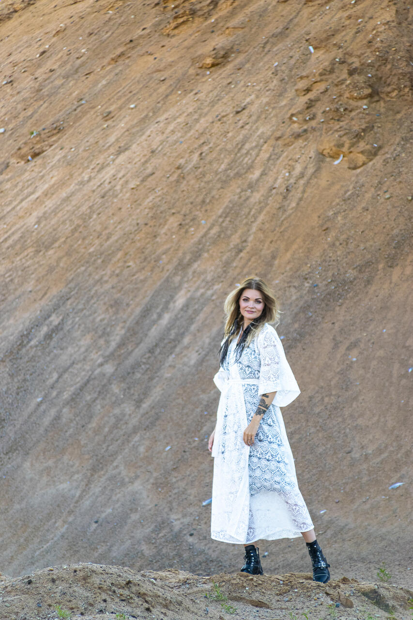 Being the Light hõlst - Image 3