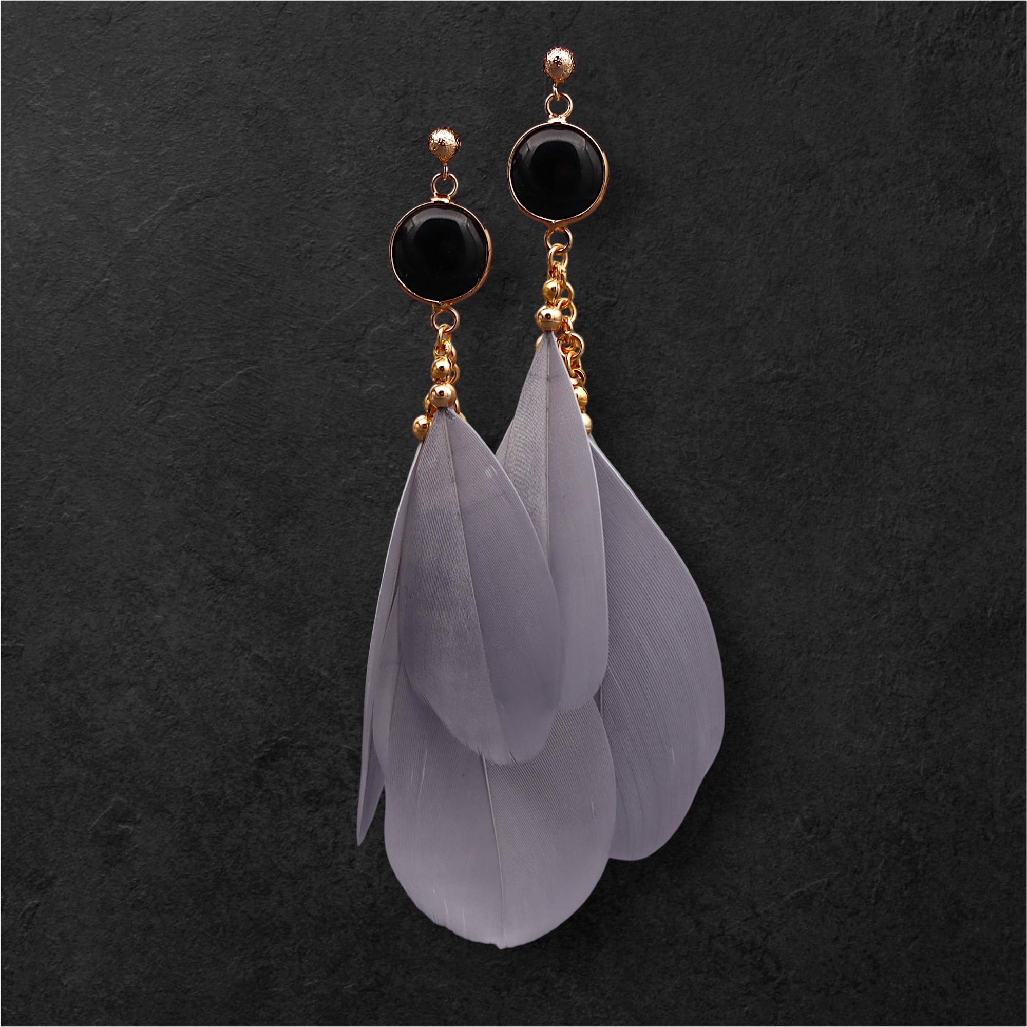 Kõrvarõngad sulgede ja ahhaadiga