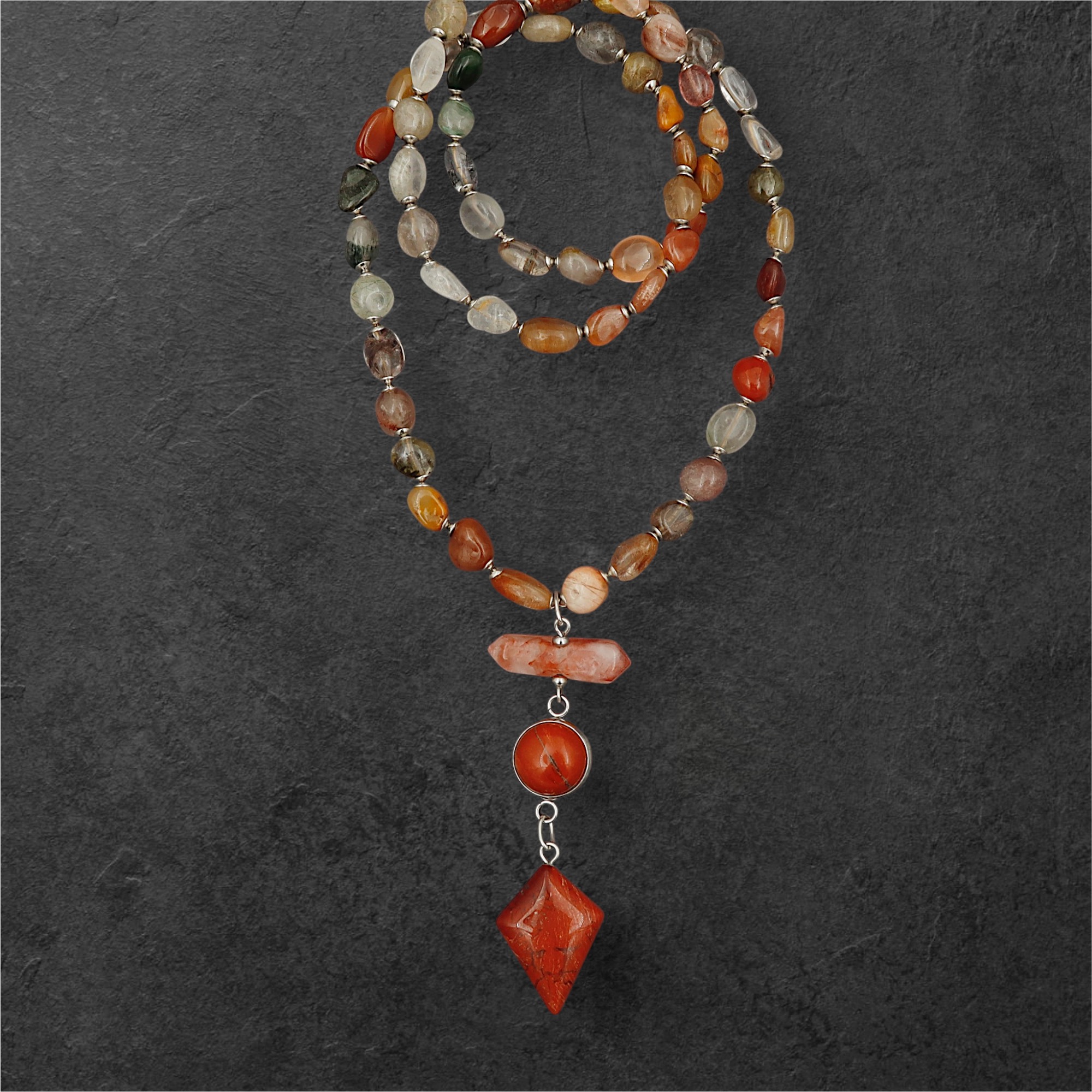 Kaelaehe punase jaspisega